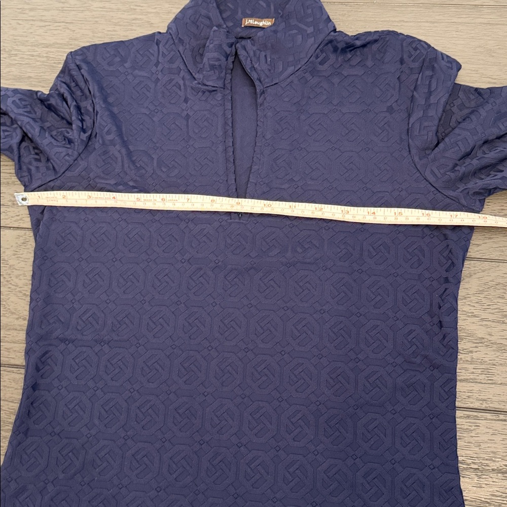 J. McLaughlin Textured Navy Top - Picture 6 of 9